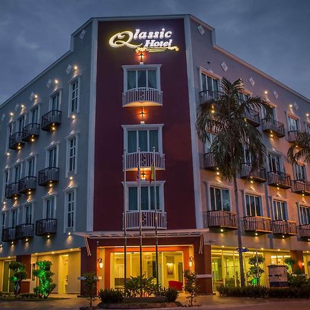 ספאנג Qlassic Hotel מראה חיצוני תמונה
