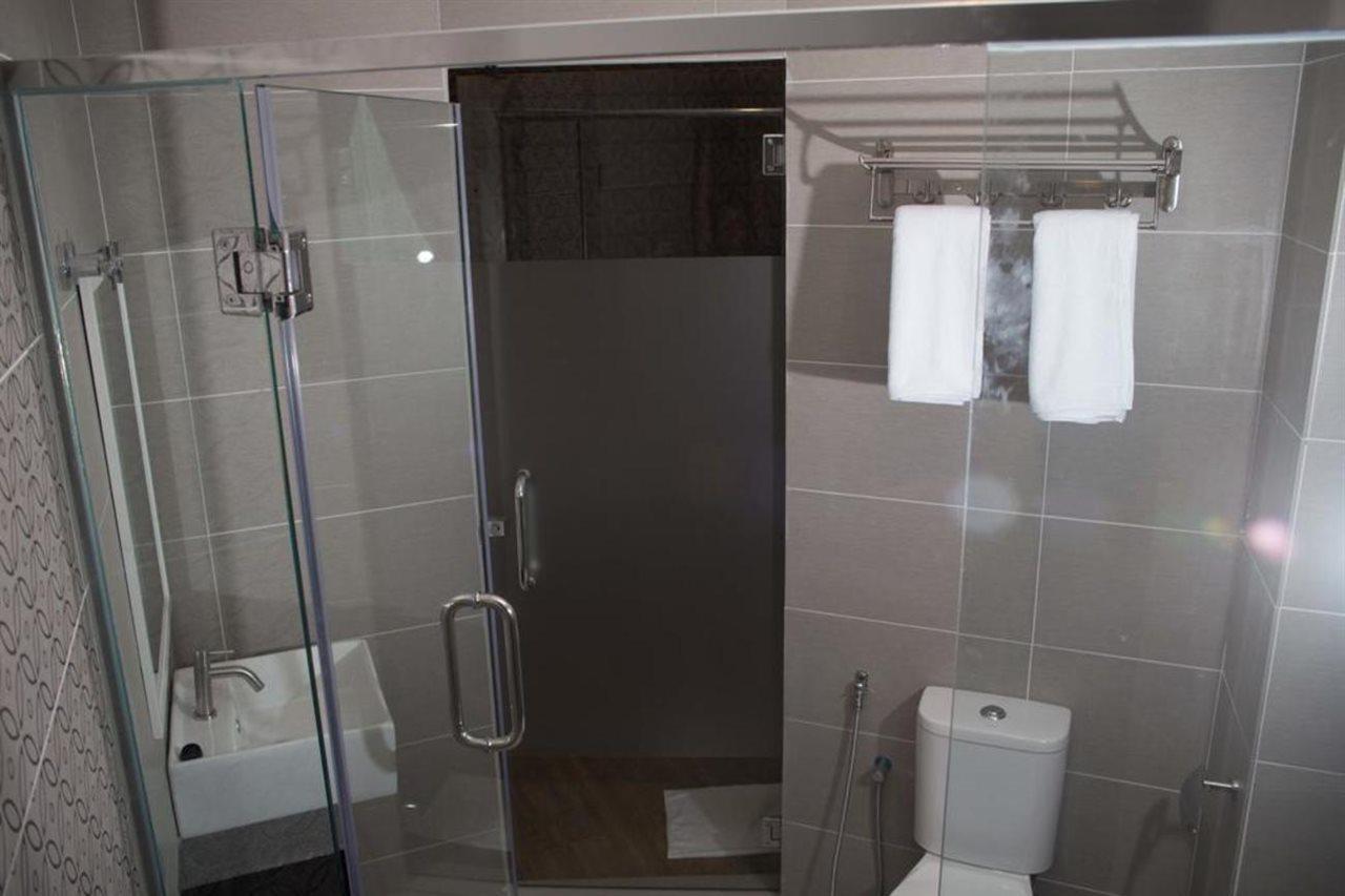 ספאנג Qlassic Hotel מראה חיצוני תמונה